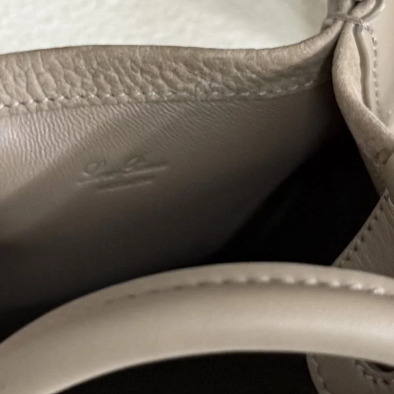 Trendsetting Loro Piana Bucket Bags 43655