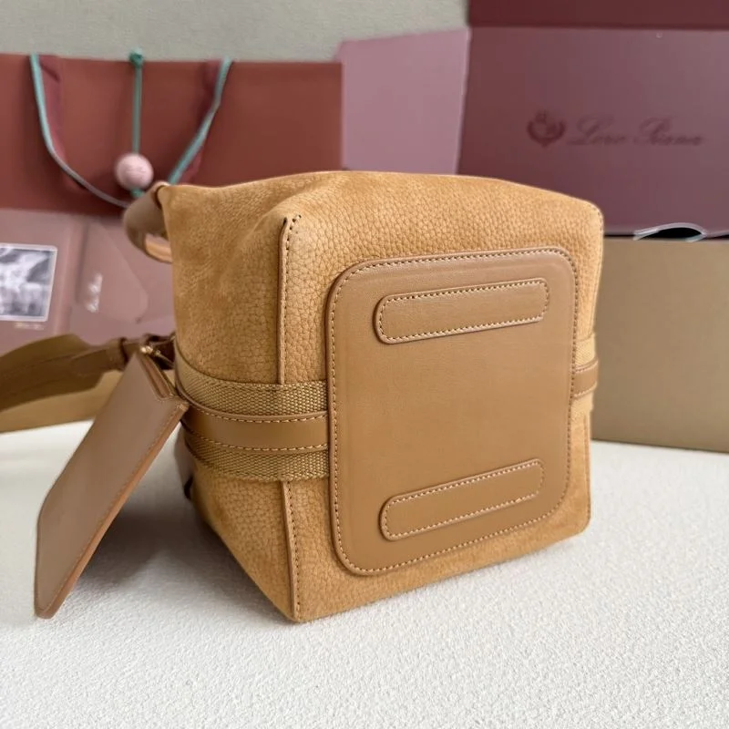 Loro Piana Bucket Bags Lightweight 43645