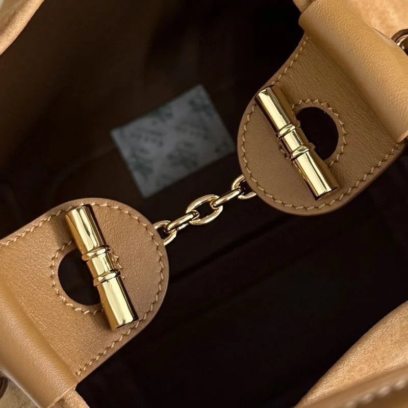 Loro Piana Bucket Bags Lightweight 43645