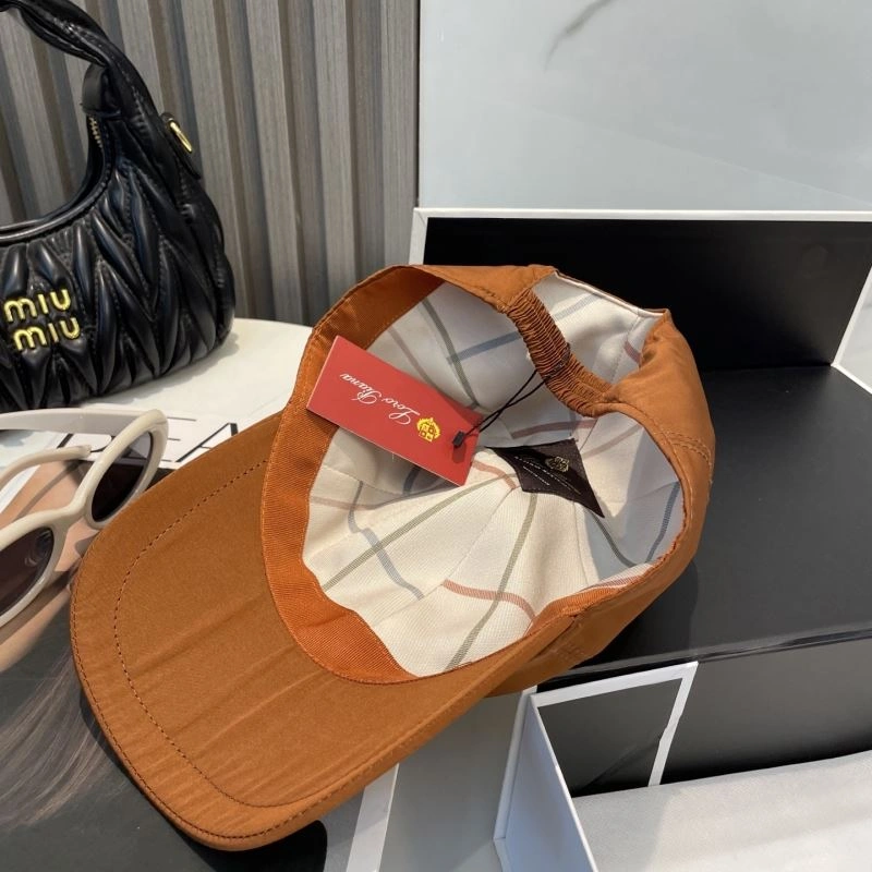 Loro Piana Caps Sophisticated 258409