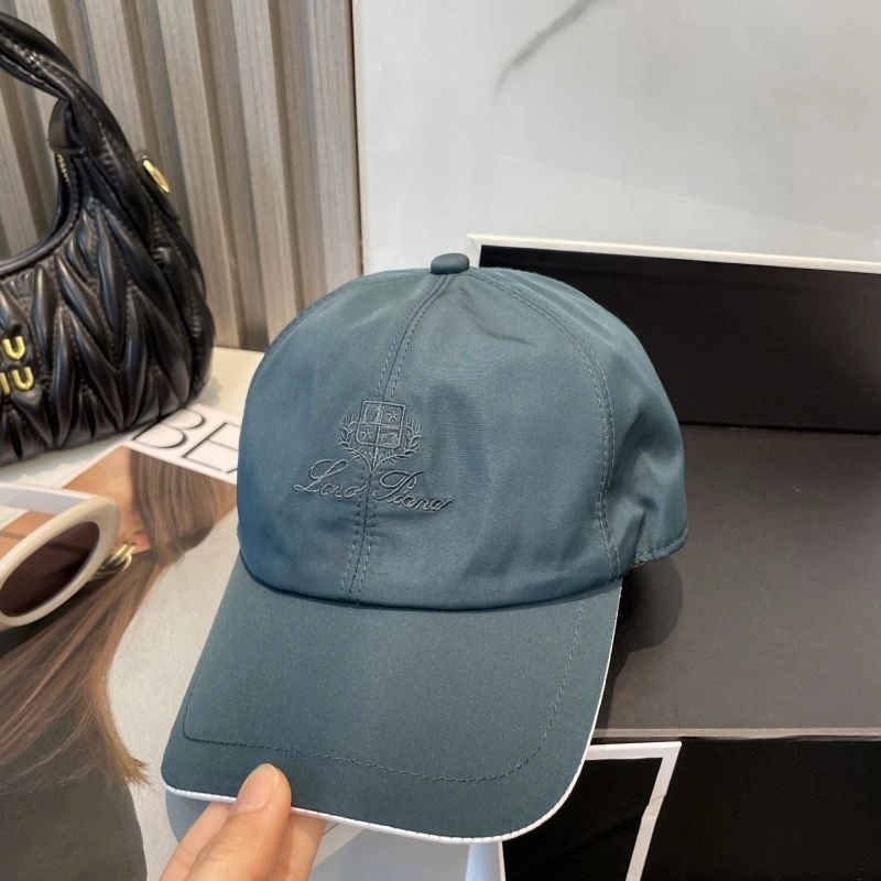 Loro Piana Caps Versatile 258323