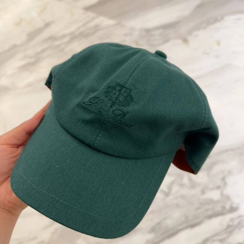 Loro Piana Caps Colorful 258289