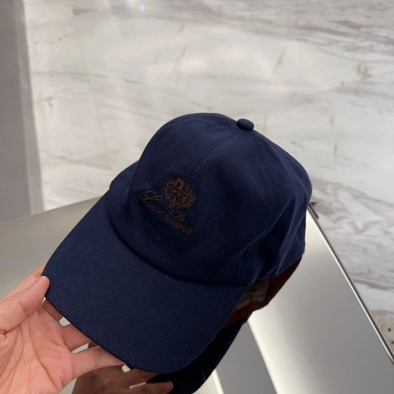 Loro Piana Caps Vibrant 258287
