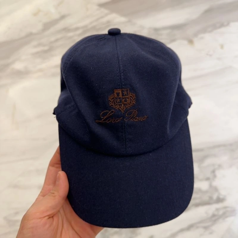 Loro Piana Caps Vibrant 258287
