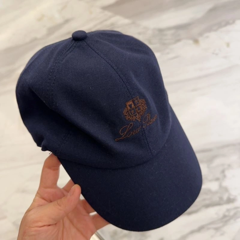 Loro Piana Caps Vibrant 258287