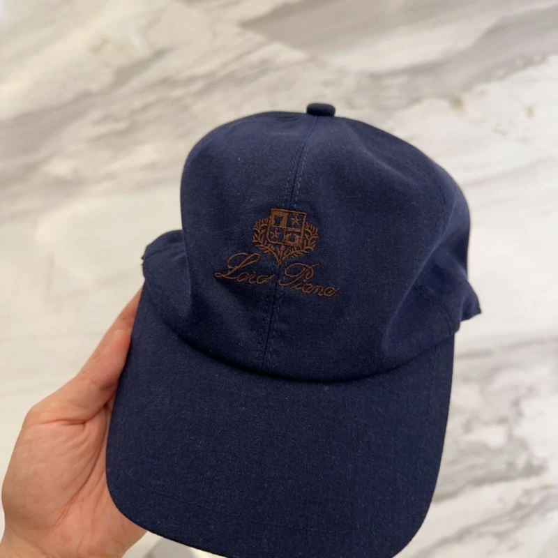 Loro Piana Caps Vibrant 258287
