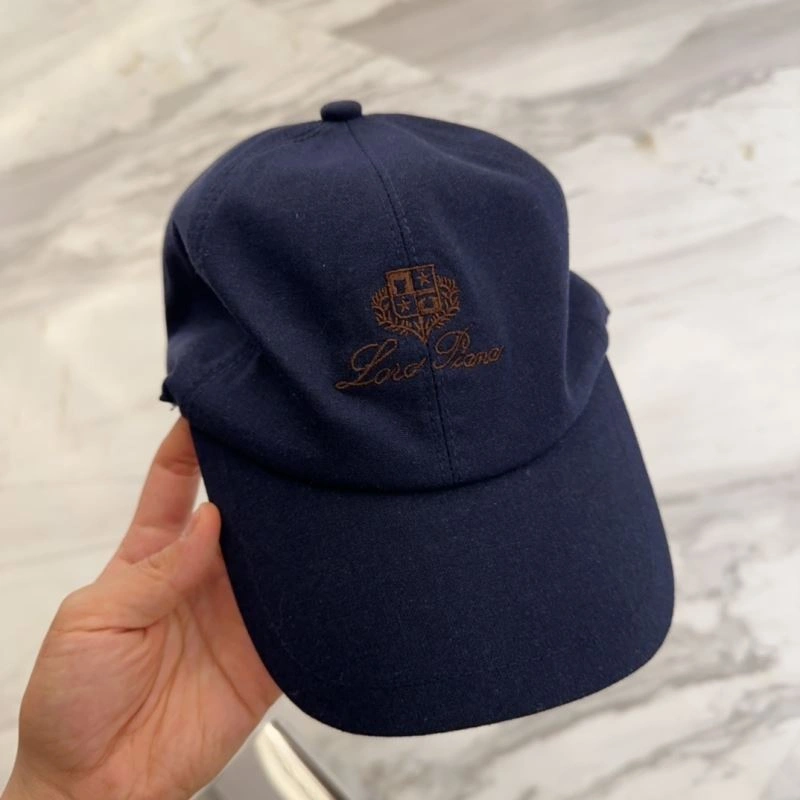 Loro Piana Caps Vibrant 258287