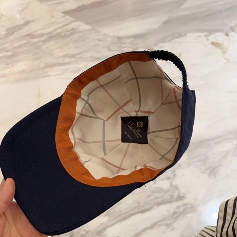 Loro Piana Caps Vibrant 258287