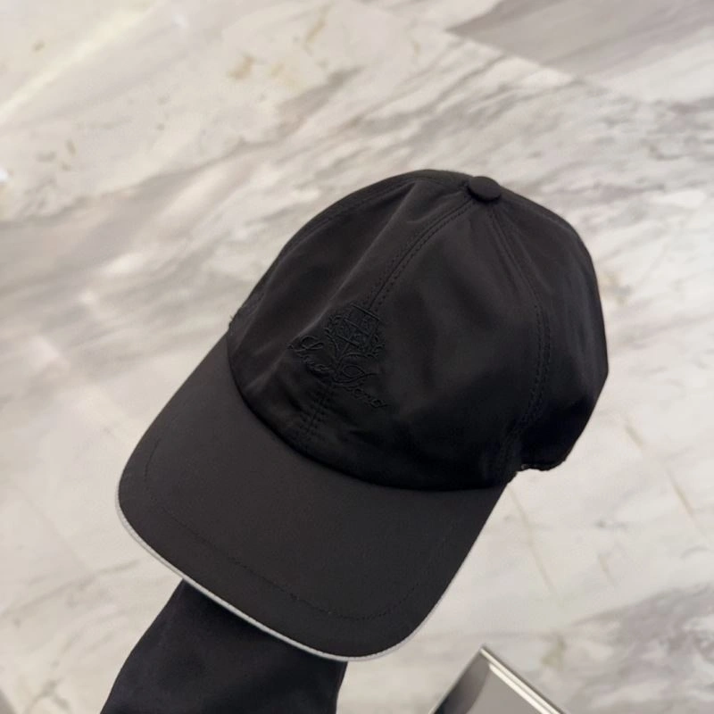 Loro Piana Caps Elegant 258303