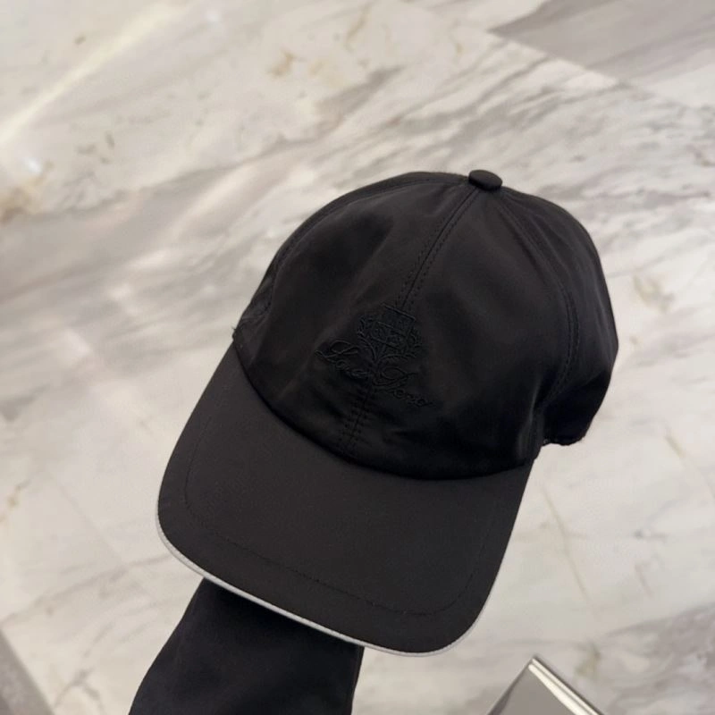 Loro Piana Caps Elegant 258303