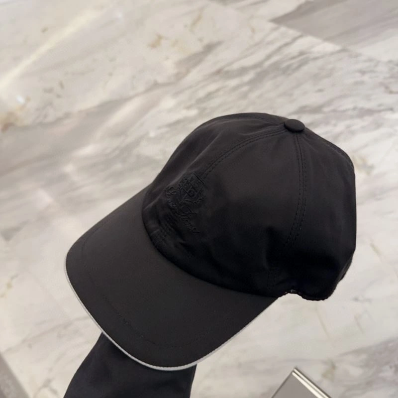 Loro Piana Caps Elegant 258303