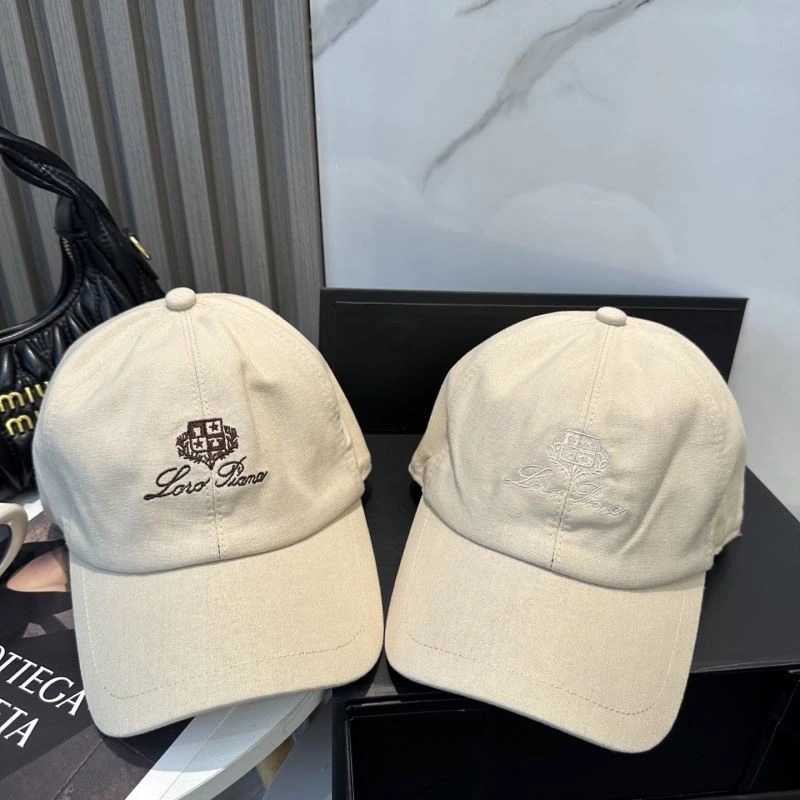 Loro Piana Caps Supportive 258277