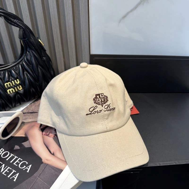 Loro Piana Caps Supportive 258277