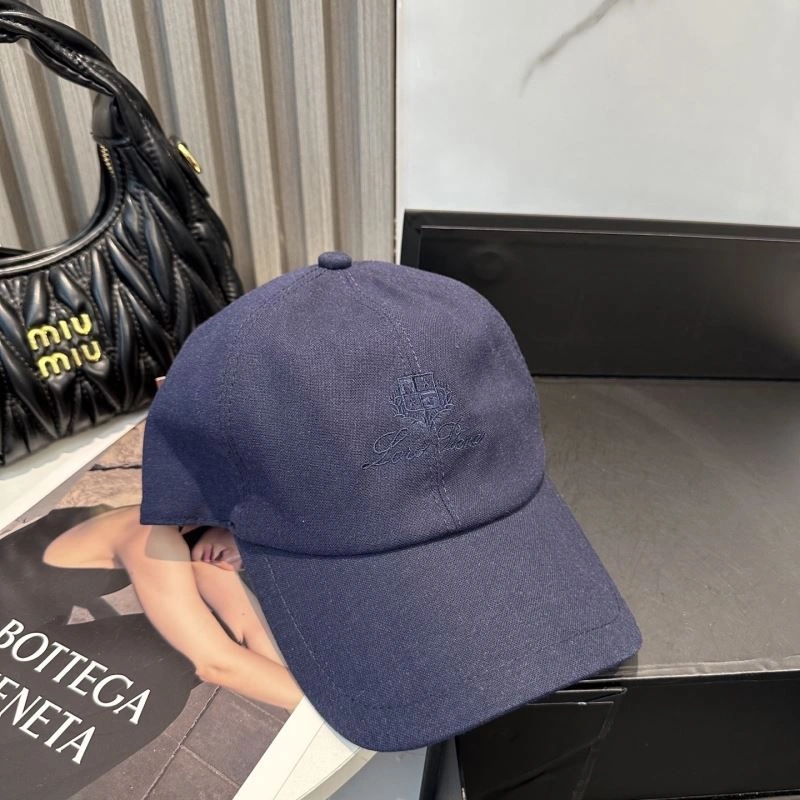 Loro Piana Caps Sophisticated 258276