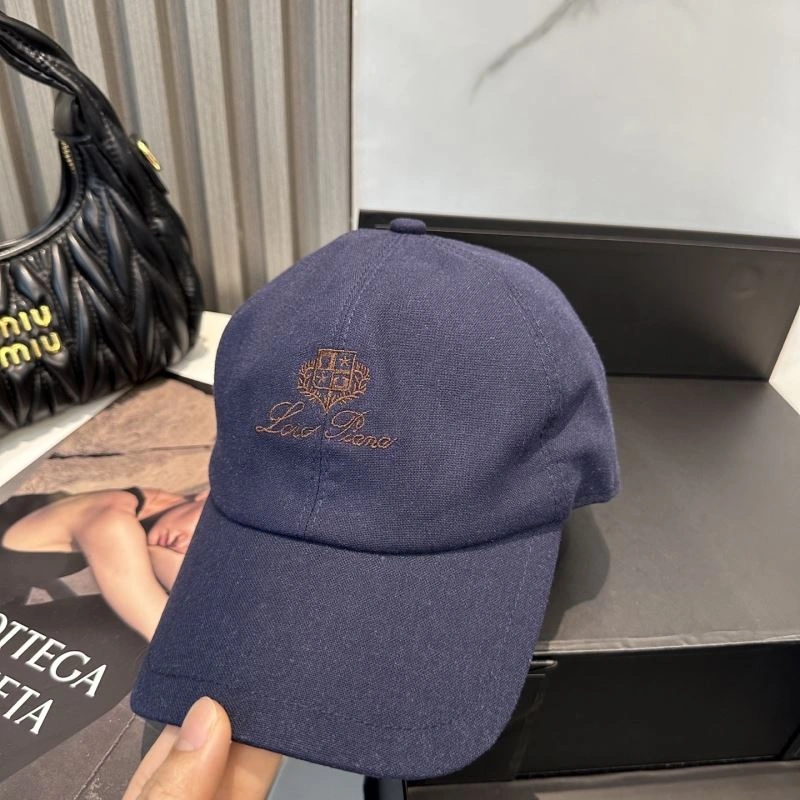 Loro Piana Caps Sophisticated 258276