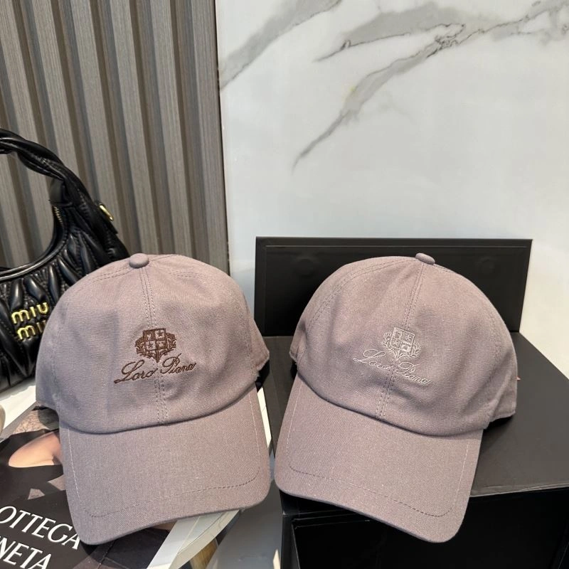 Loro Piana Caps Refined 258242