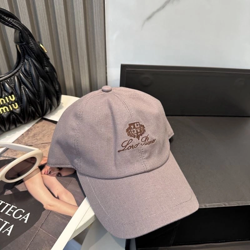 Loro Piana Caps Refined 258242
