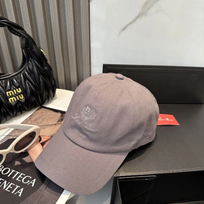 Loro Piana Caps Refined 258242