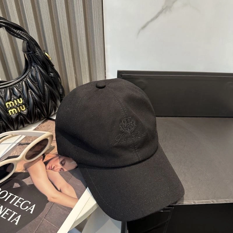 WellDesigned Loro Piana Caps 258238