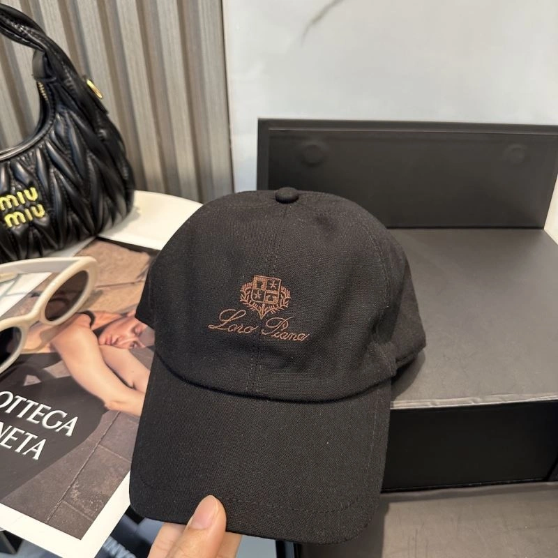 WellDesigned Loro Piana Caps 258238