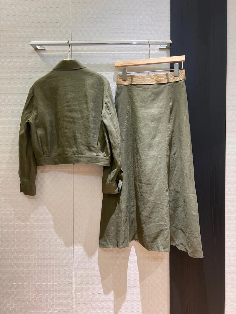 Fashionable Loro Piana Dress Suits 154759