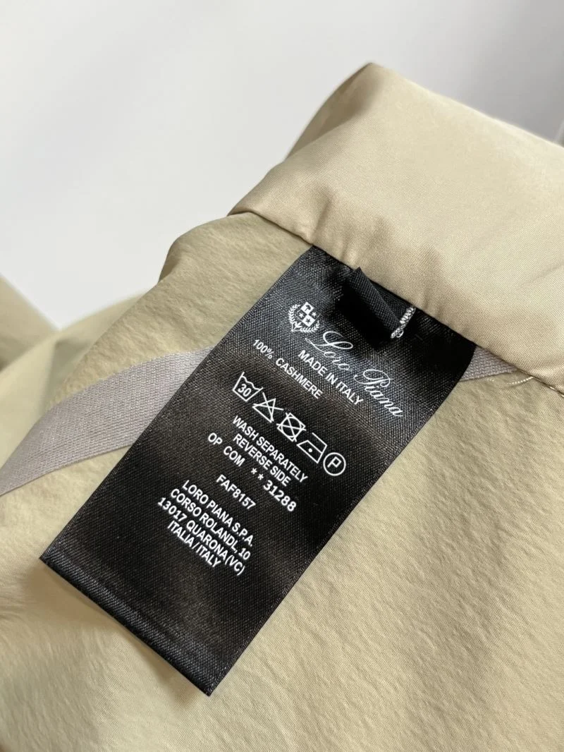 Trendsetting Loro Piana Outwear 164082
