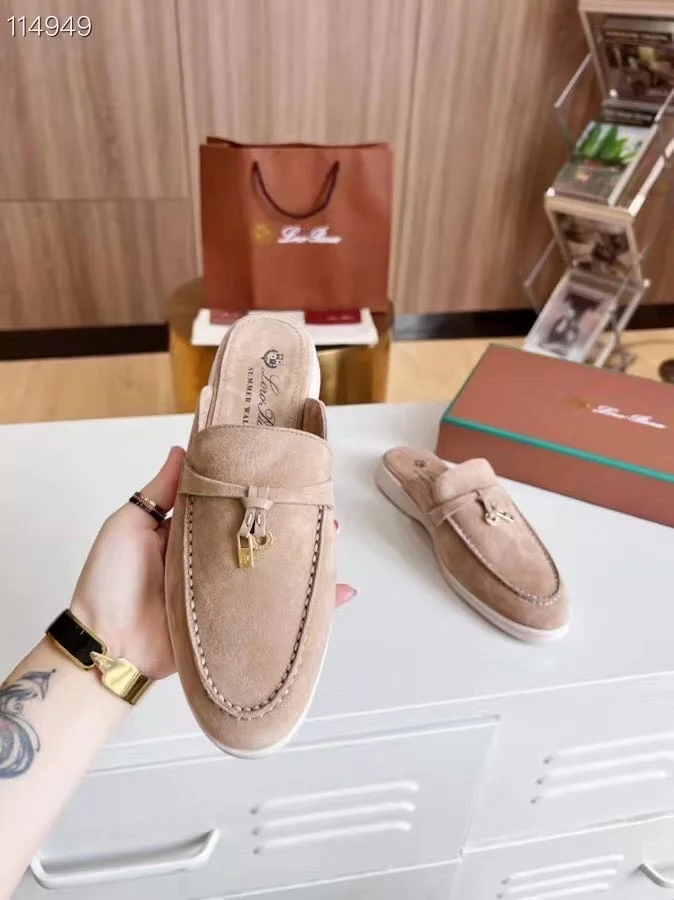UrbanStyle Loro Piana Sandals 4387