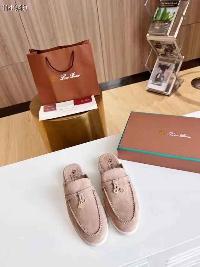 UrbanStyle Loro Piana Sandals 4387