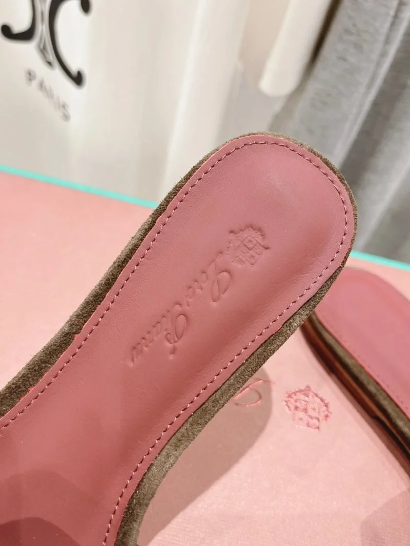 Loro Piana Sandals Breathable 12102