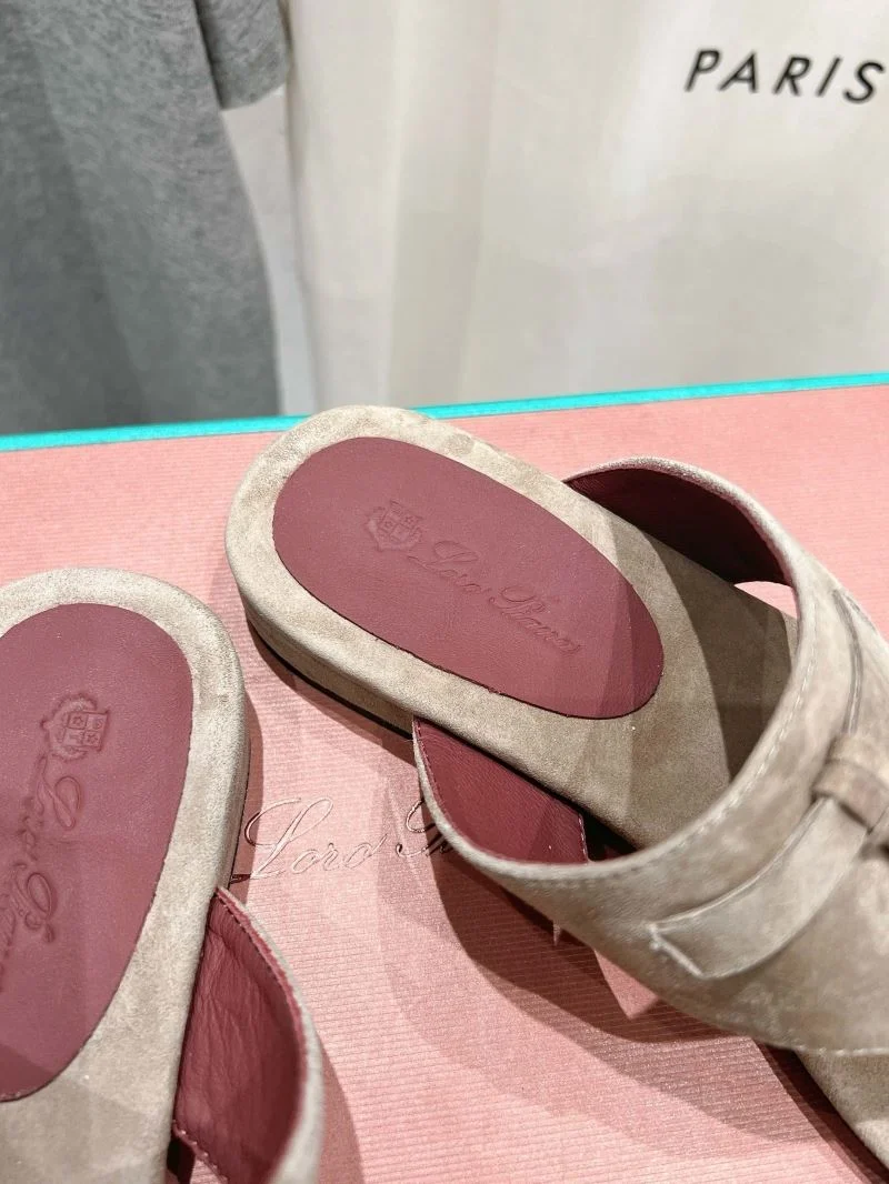 Loro Piana Sandals Unisex 12094