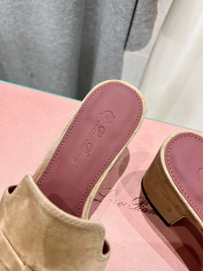 RelaxedFit Loro Piana Sandals 12077
