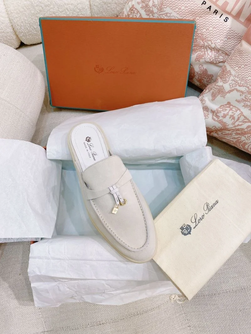 Supportive Loro Piana Sandals 12062