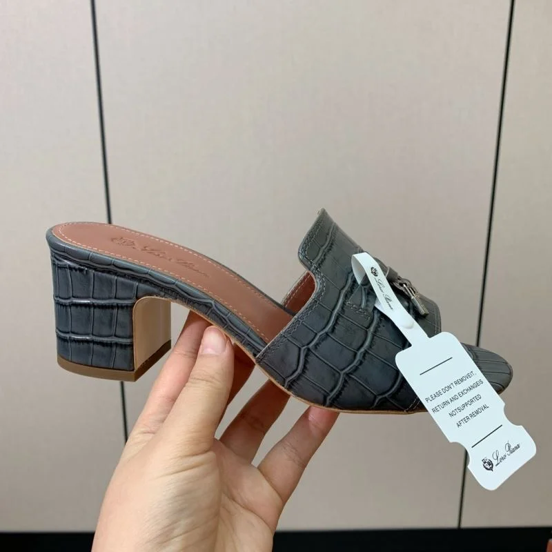 Trendy Loro Piana Sandals 12013