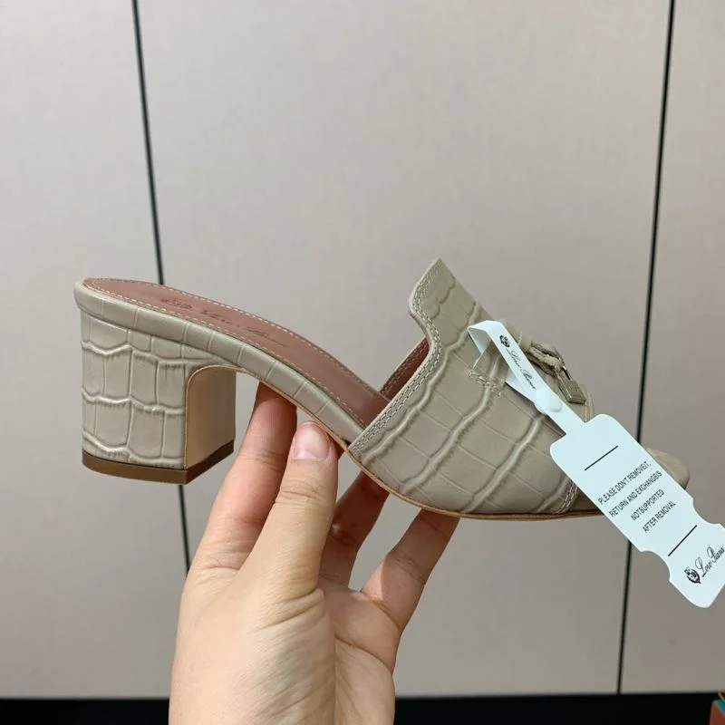 Loro Piana Sandals Supportive 12017