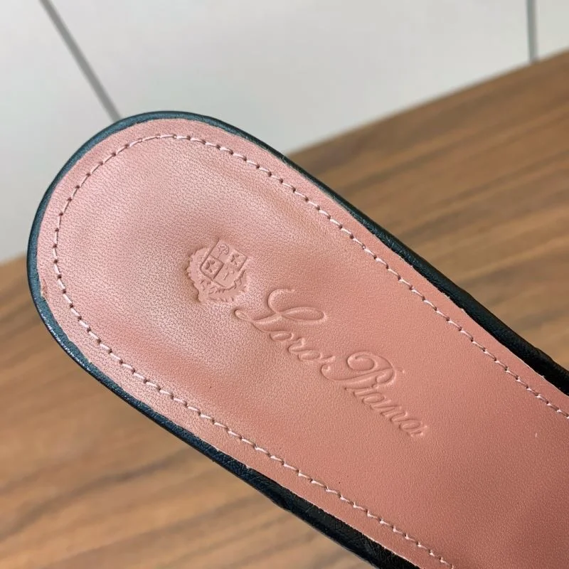 Supportive Loro Piana Sandals 11991