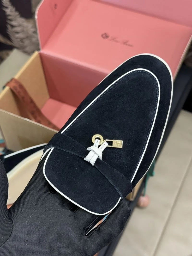 Loro Piana Sandals Versatile 9692
