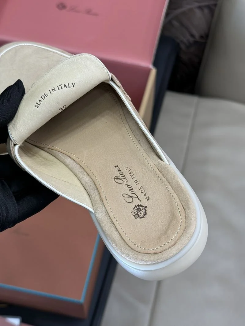 Loro Piana Sandals Unisex 9670