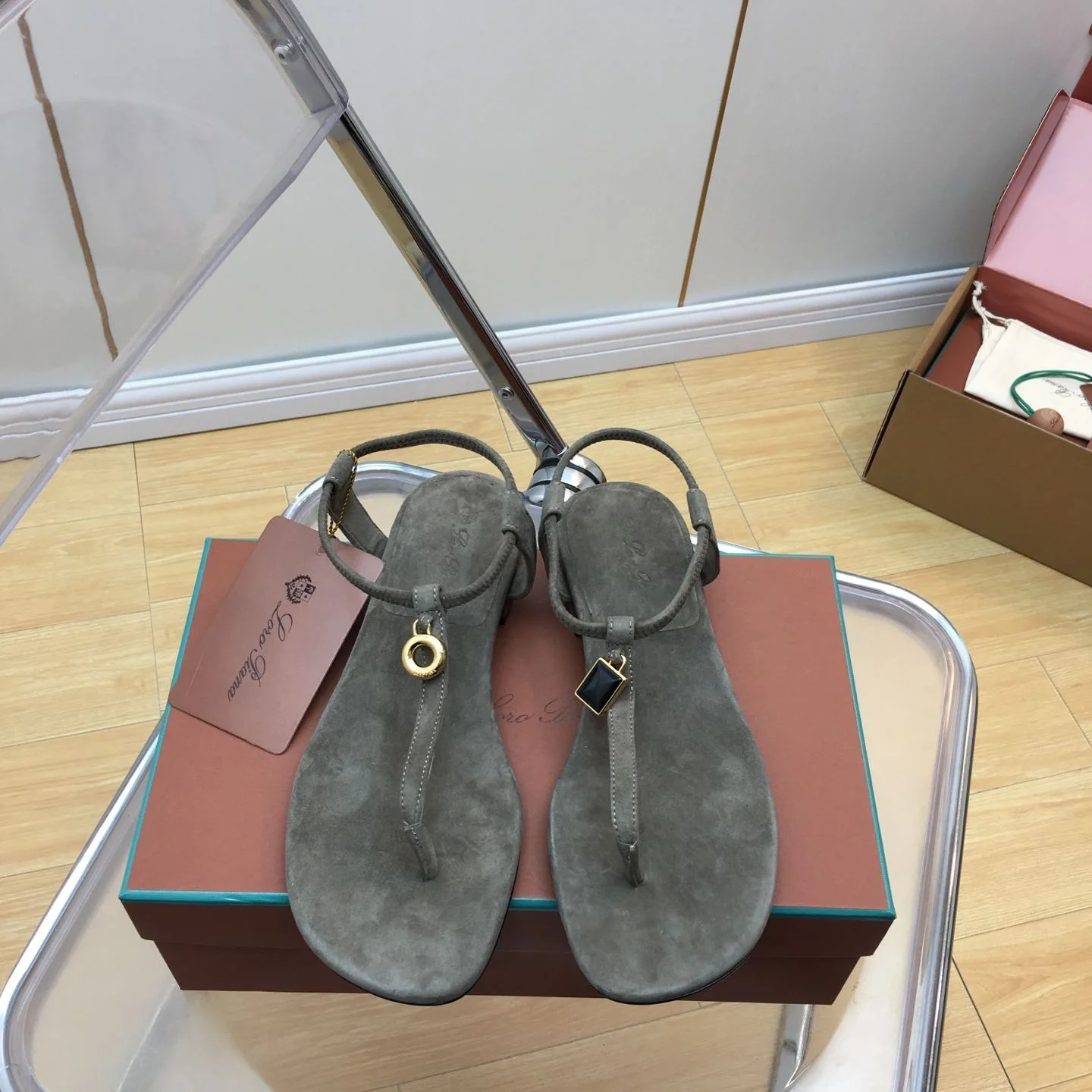 Supportive Loro Piana Sandals 6229