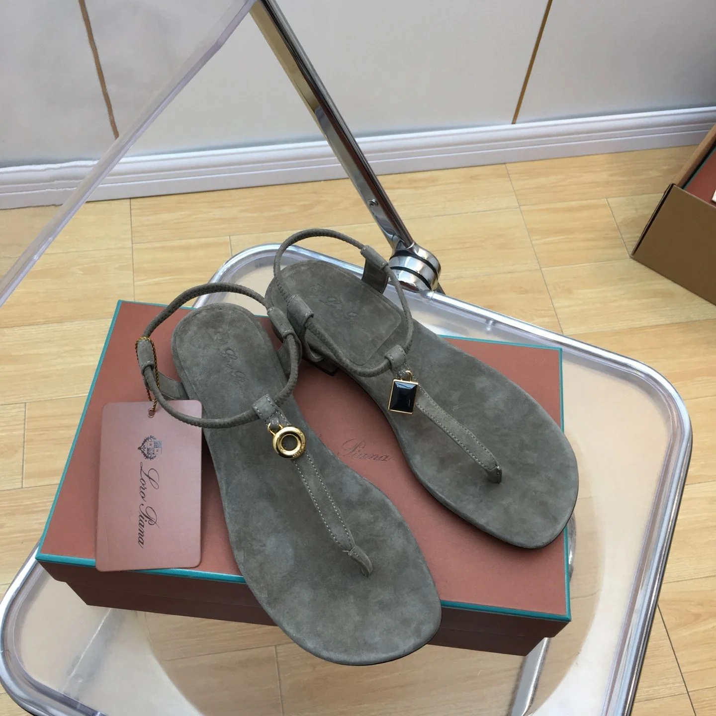 Supportive Loro Piana Sandals 6229