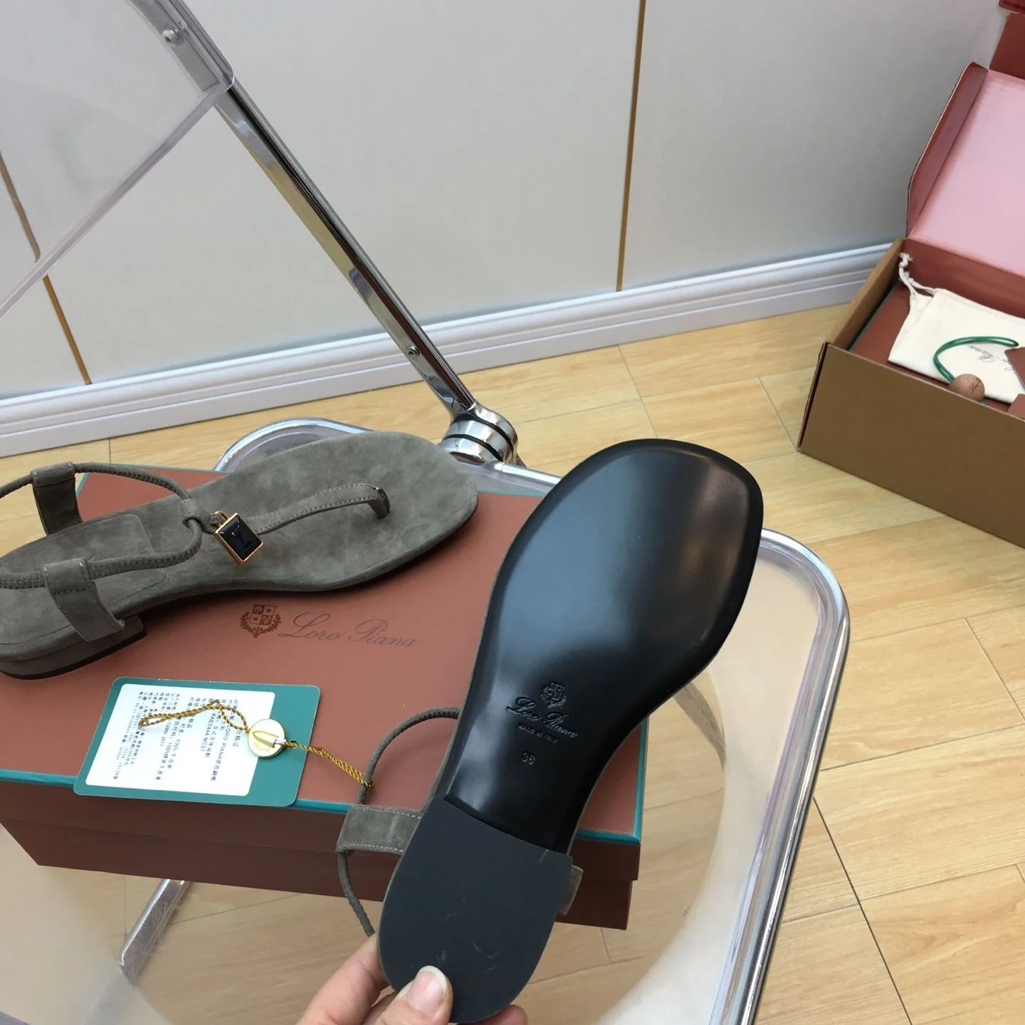 Supportive Loro Piana Sandals 6229