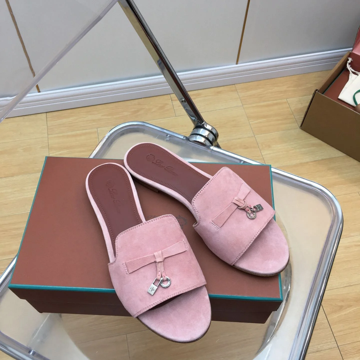 Efficient Loro Piana Sandals 6192