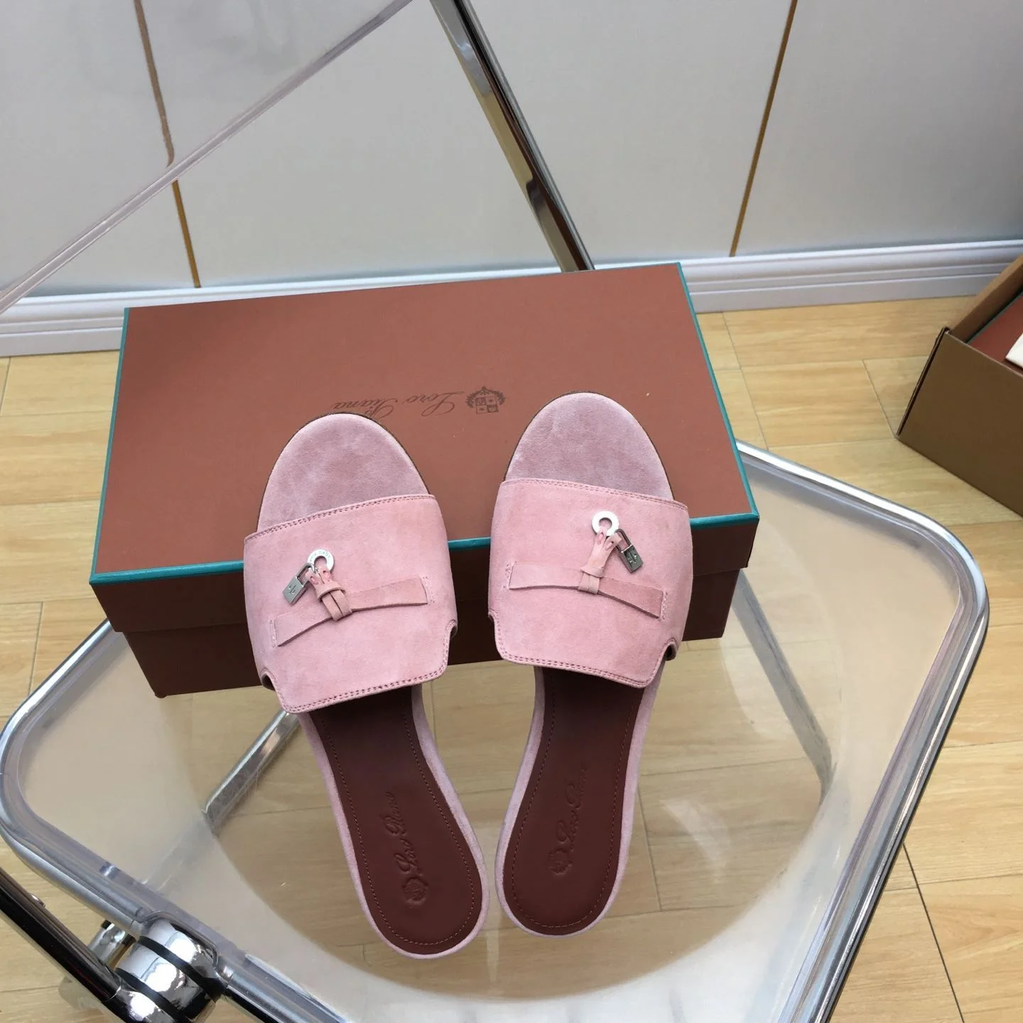 Efficient Loro Piana Sandals 6192