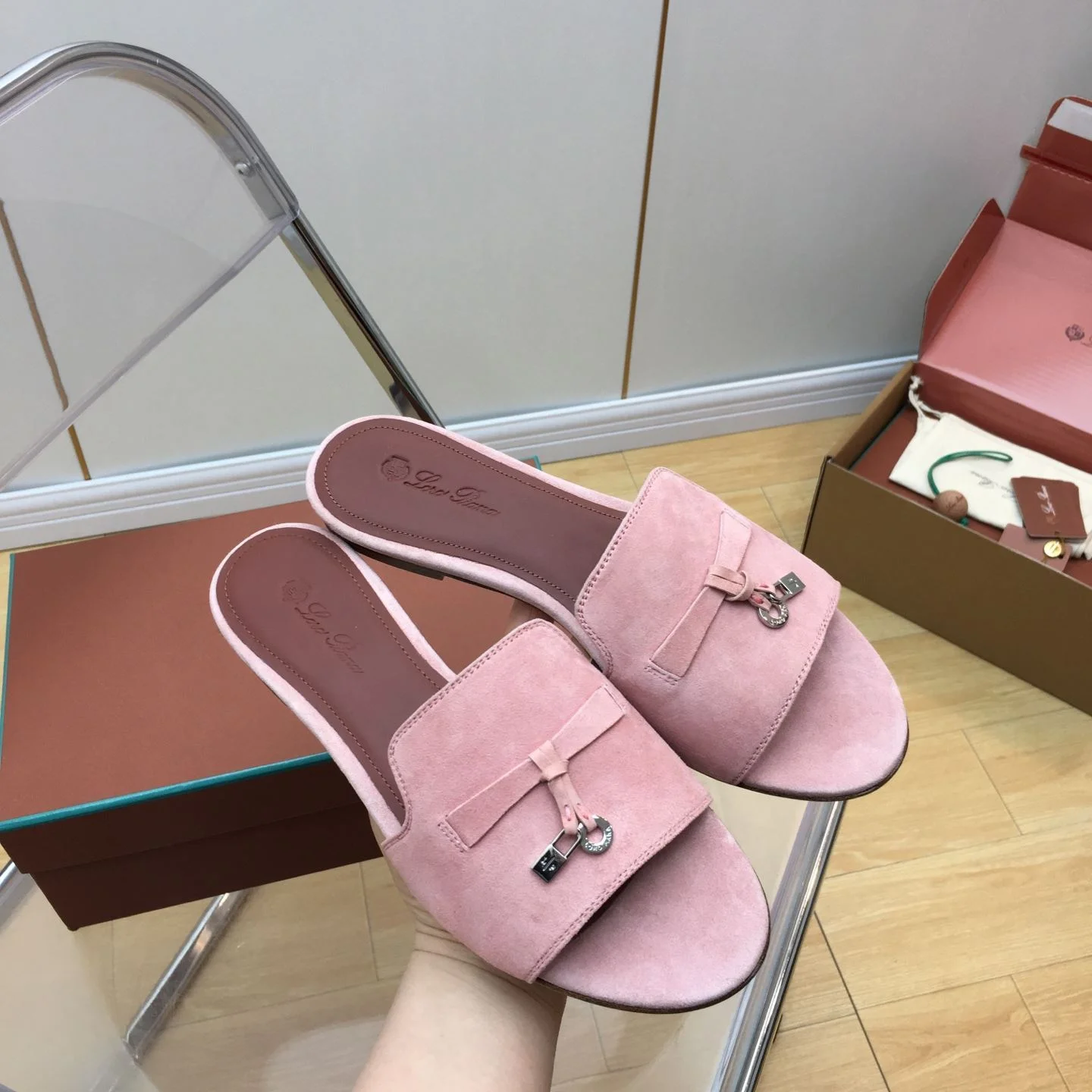 Efficient Loro Piana Sandals 6192