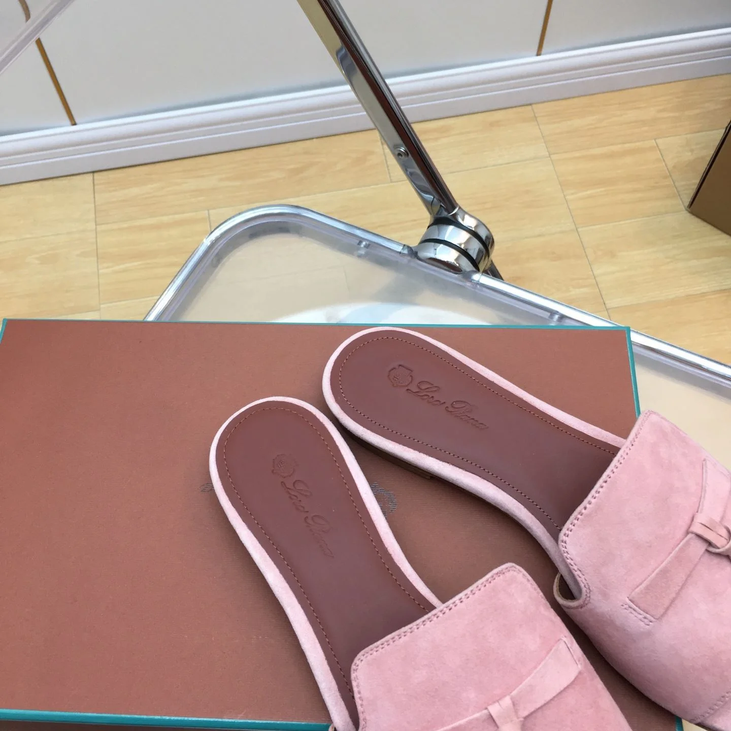 Efficient Loro Piana Sandals 6192