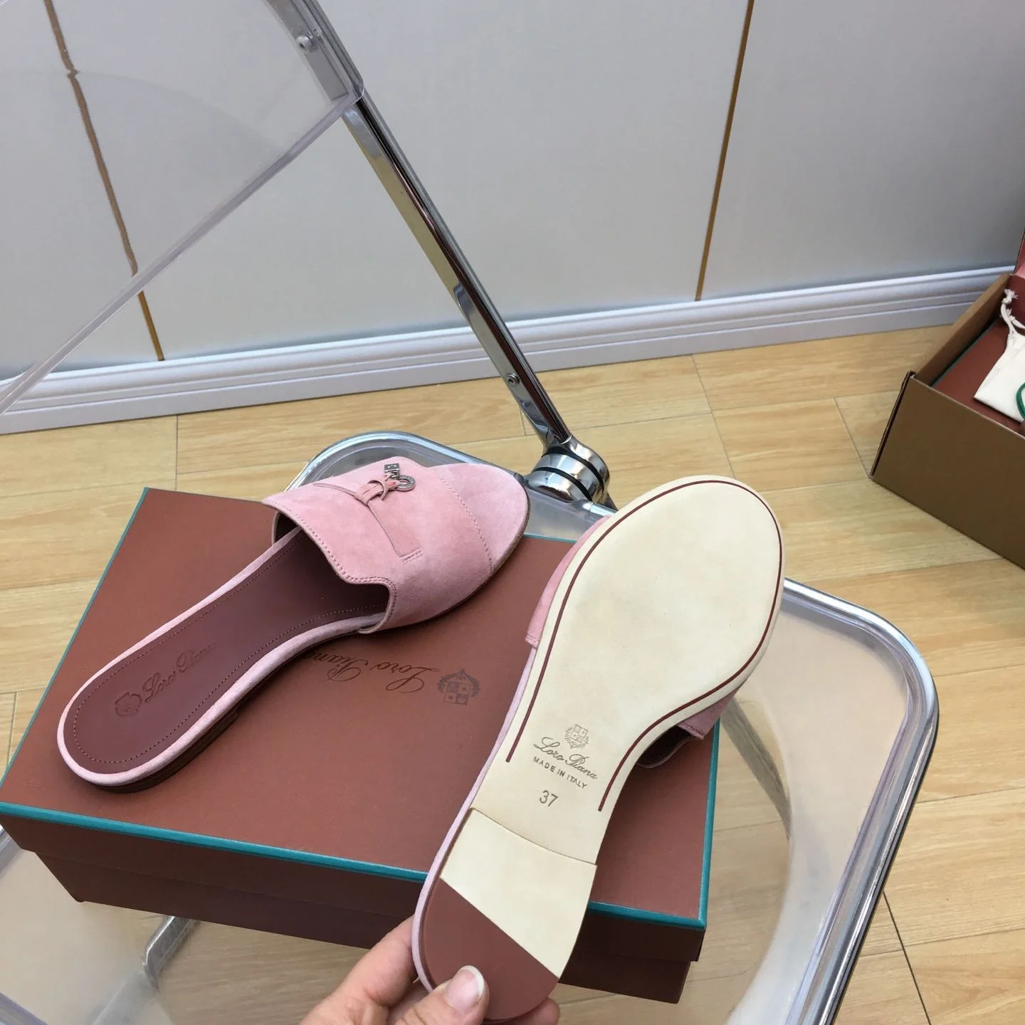 Efficient Loro Piana Sandals 6192