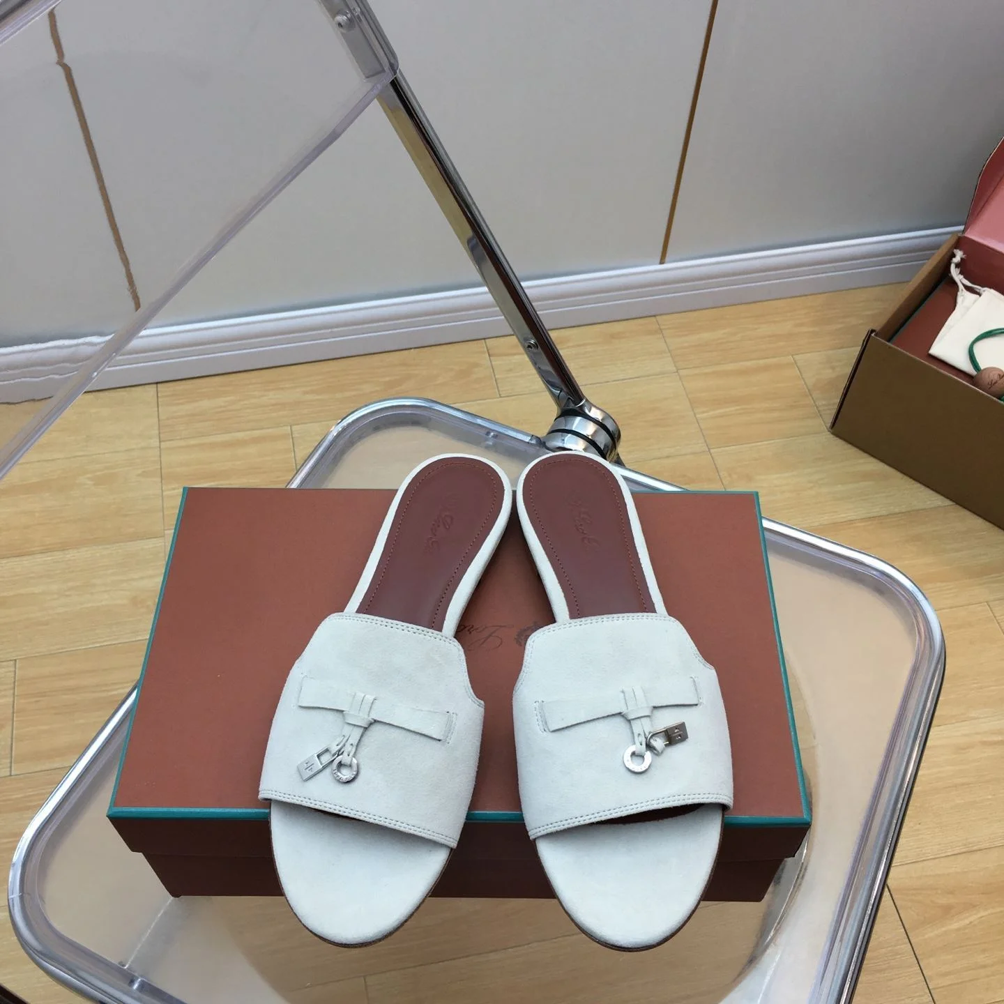 ModernLook Loro Piana Sandals 6204