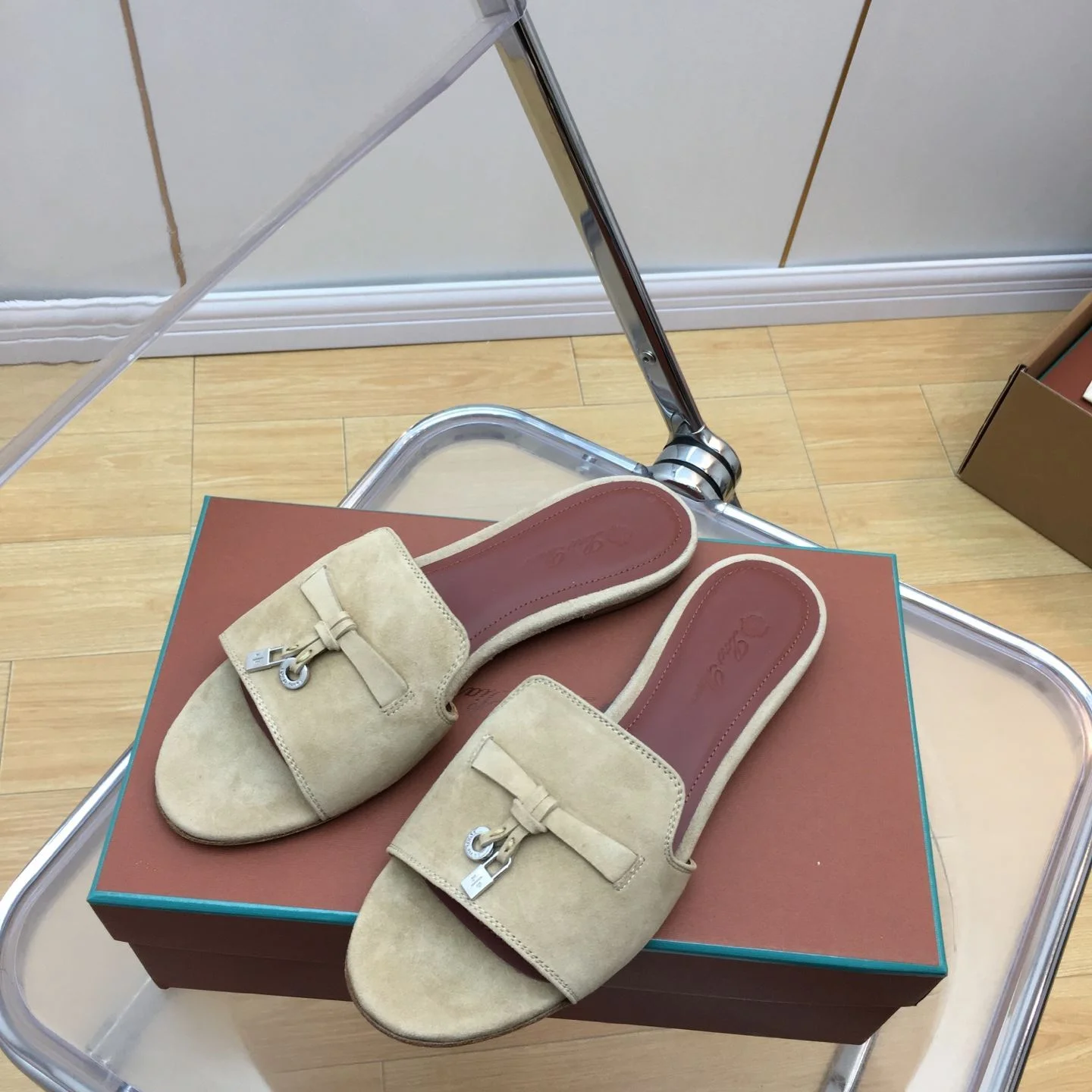 Lightweight Loro Piana Sandals 6190