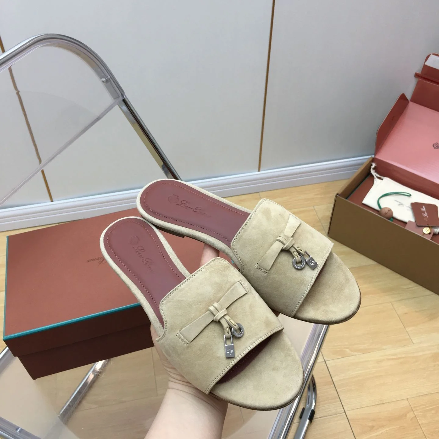 Lightweight Loro Piana Sandals 6190