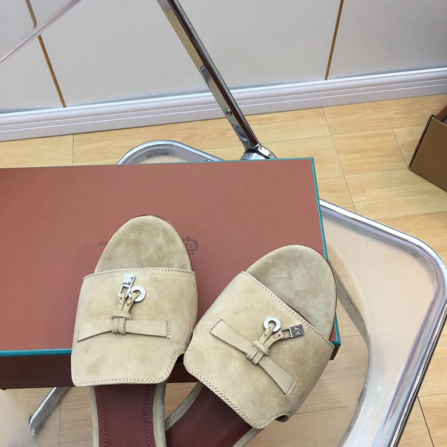Lightweight Loro Piana Sandals 6190