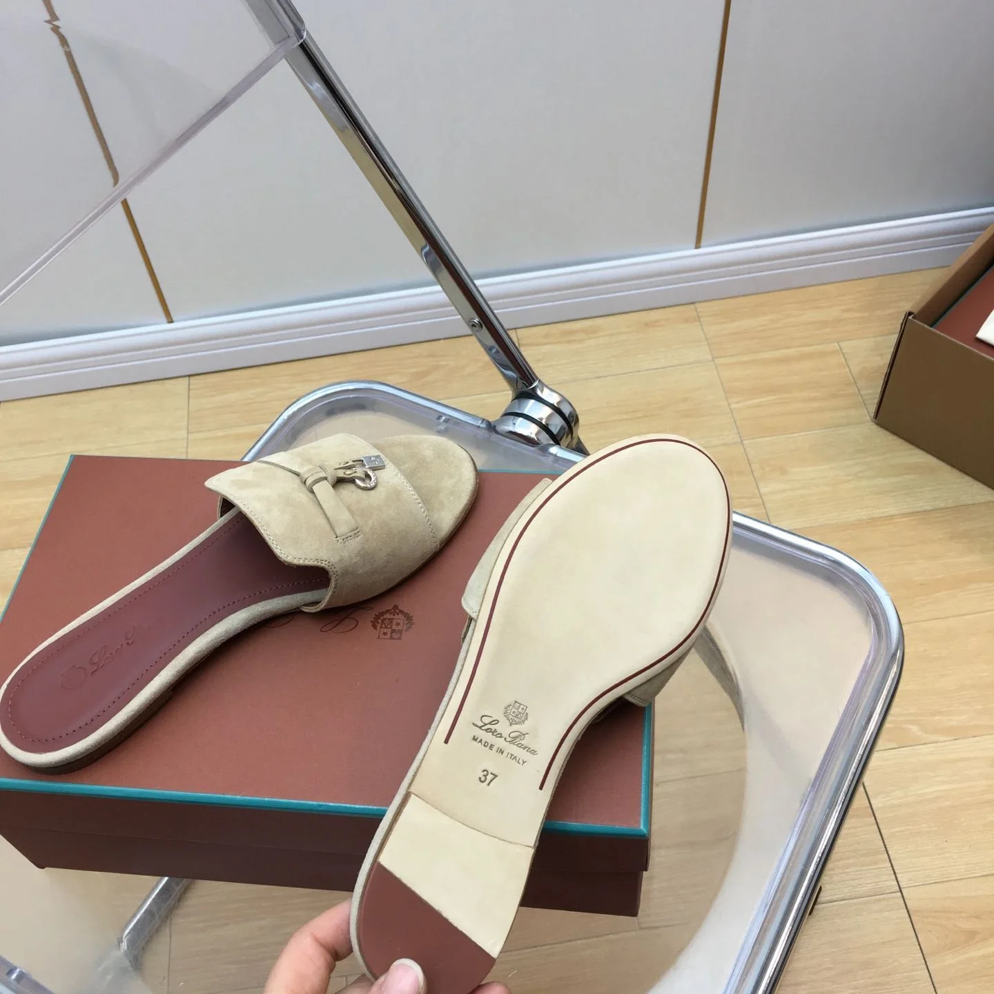 Lightweight Loro Piana Sandals 6190
